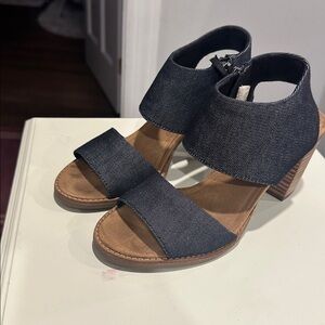 TOM’S Dark Denim Navy Sandal